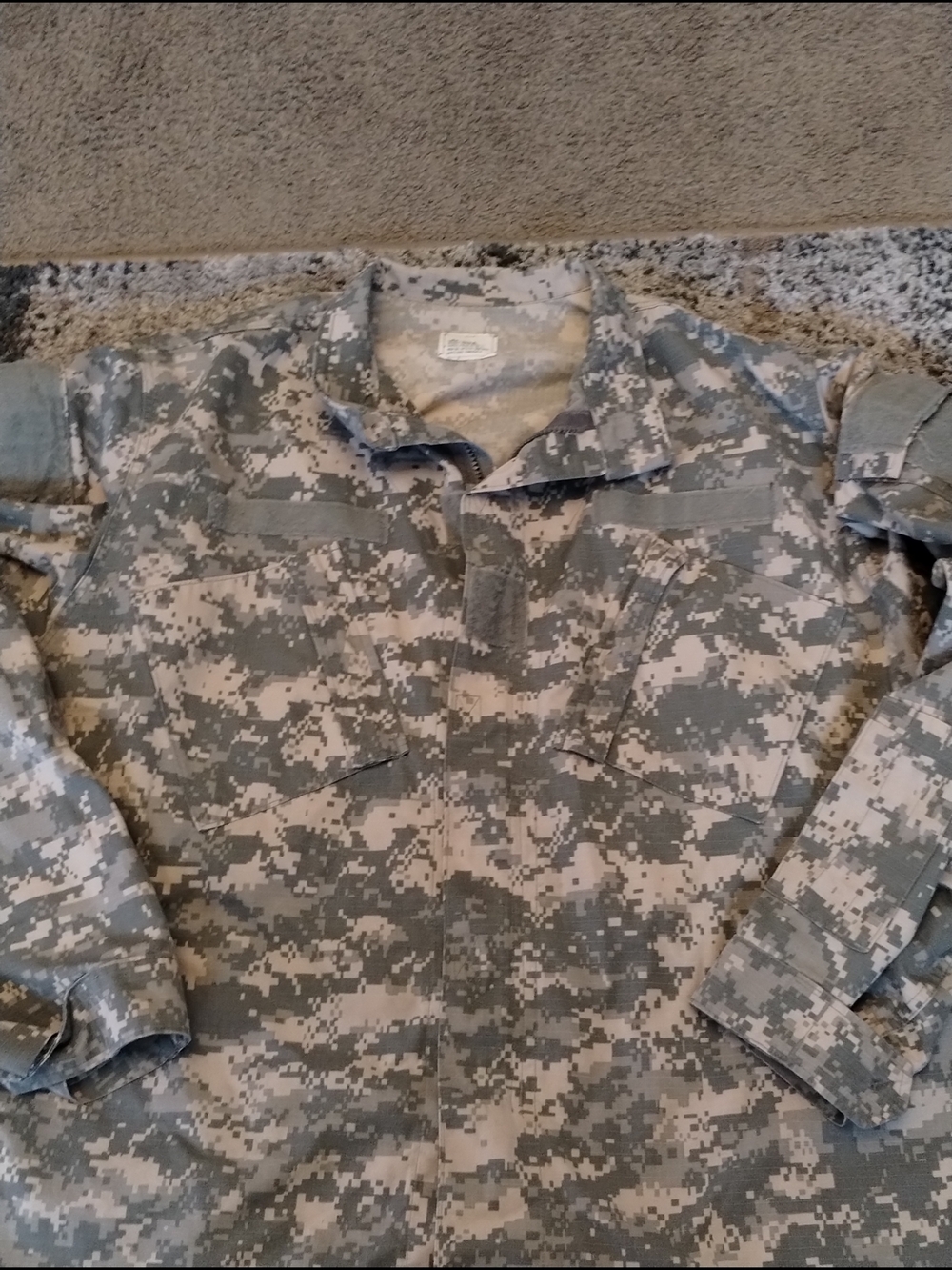 Military Camouflage Jacket Size Large - Desert Camo